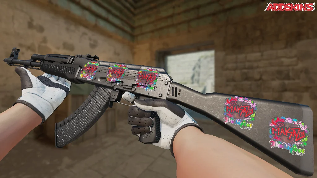 Sticker | Maka (Holo) | Budapest 2025 inspecting
