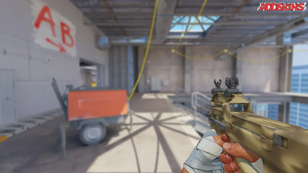 P90 | Sand Spray holding