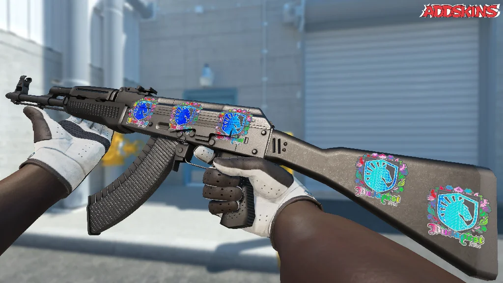 Sticker | Team Liquid (Holo) | Budapest 2025 inspecting