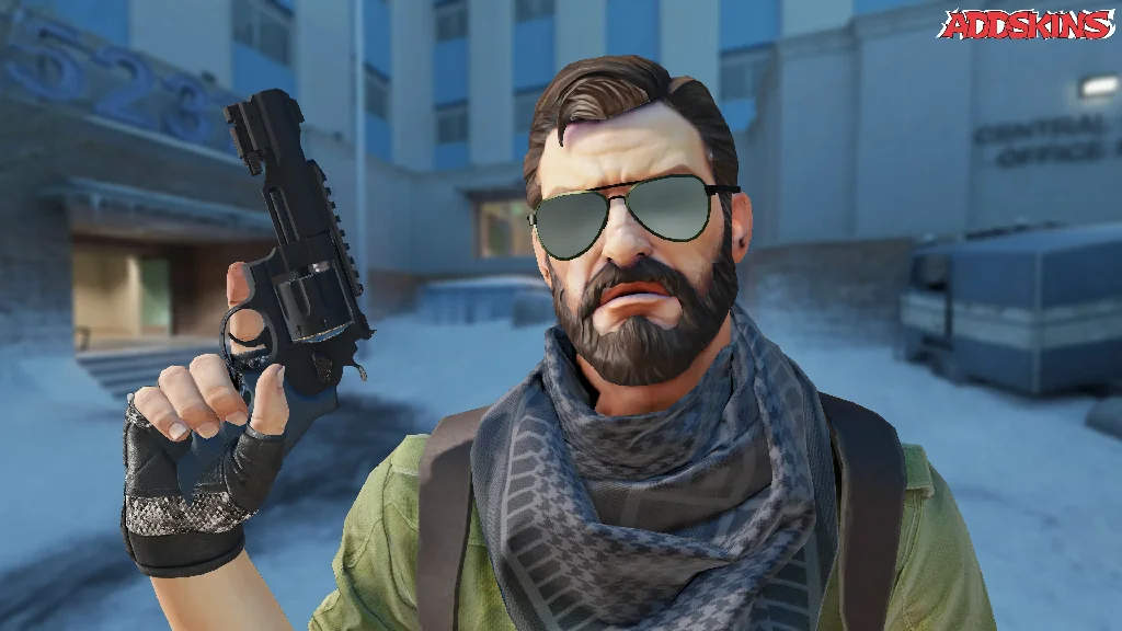 R8 Revolver | Night pose-2