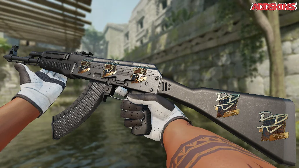 Sticker | DD (Gold) | Boston 2018 inspecting