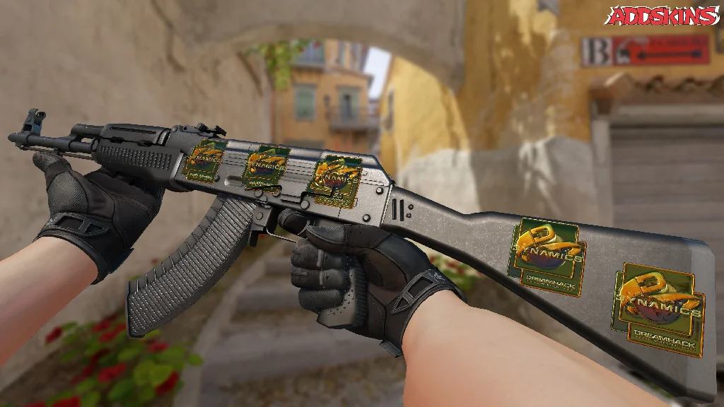 Sticker | Planetkey Dynamics (Gold) | DreamHack 2014 inspecting