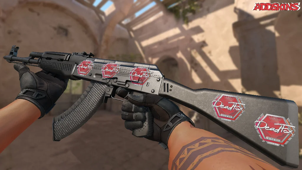 Sticker | DeadFox | London 2018 inspecting