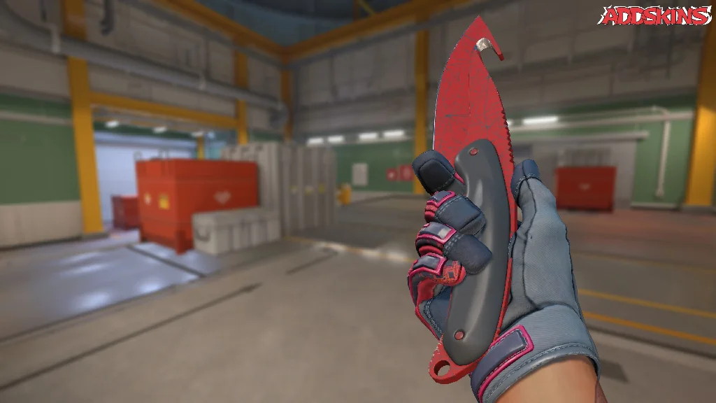 ★ Gut Knife | Crimson Web inspecting