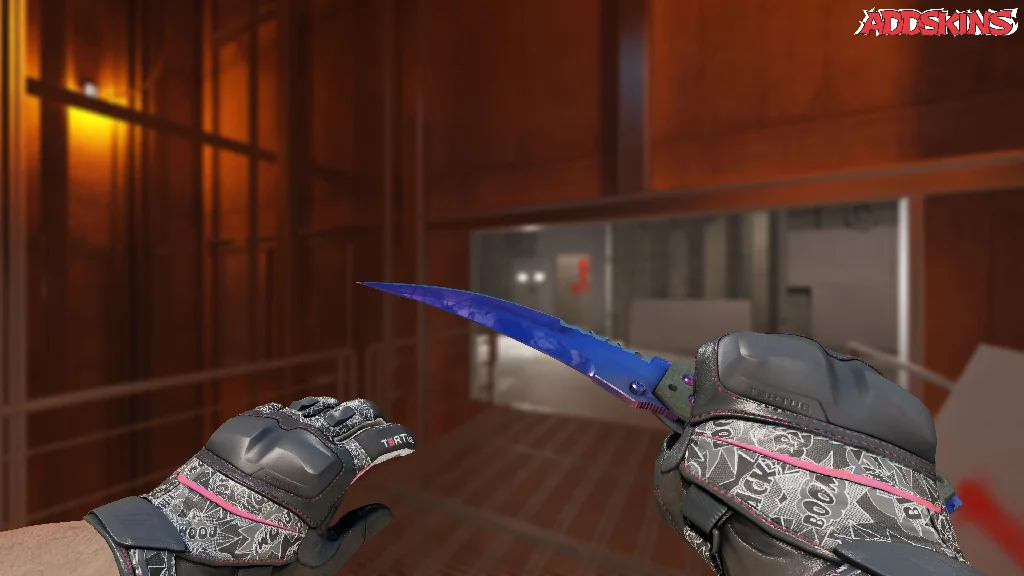 ★ Flip Knife | Doppler holding