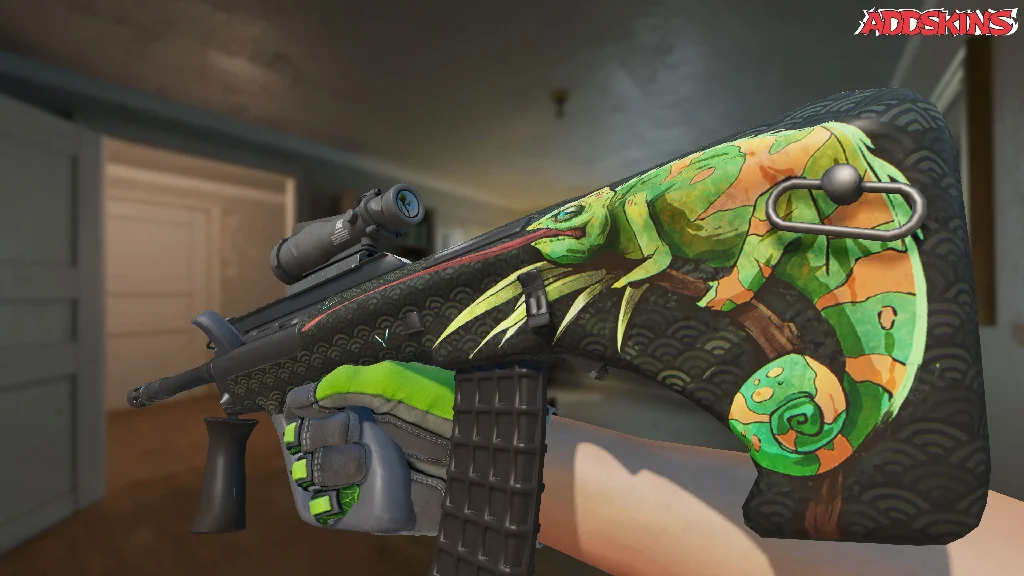 AUG | Chameleon inspecting