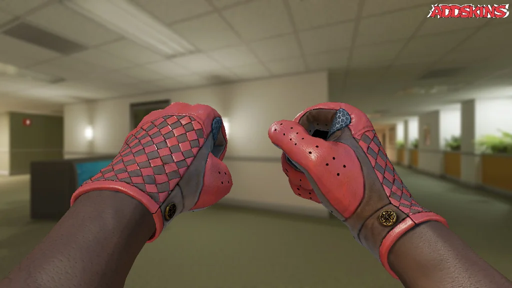 ★ Driver Gloves | Crimson Weave holding