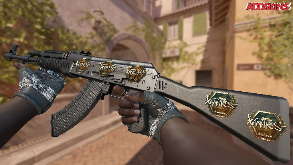 Sticker | XANTARES (Gold) | London 2018 inspecting