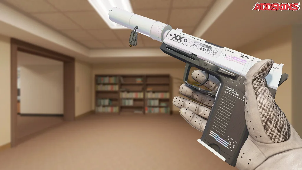 Charm | Austin 2025 Highlight | FAMAS Specialist inspecting