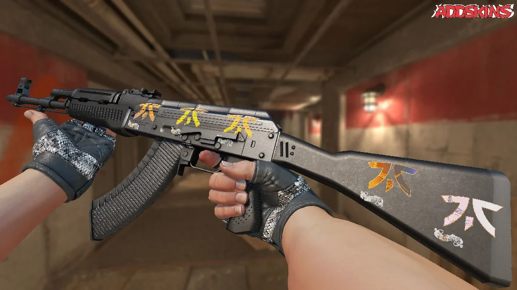 Sticker | Fnatic (Holo) | Paris 2023 inspecting