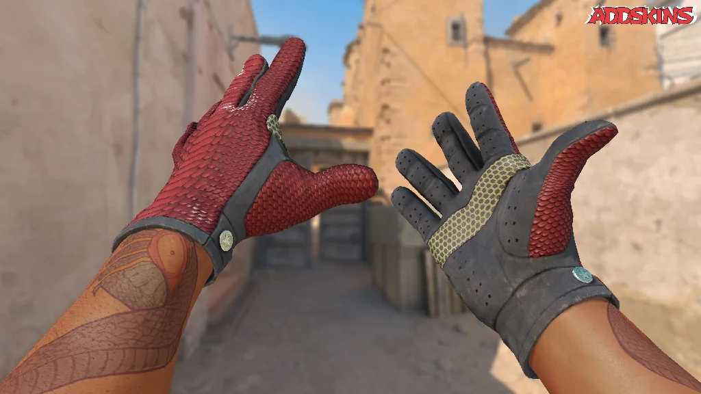 ★ Driver Gloves | Dragon Fists inspecting