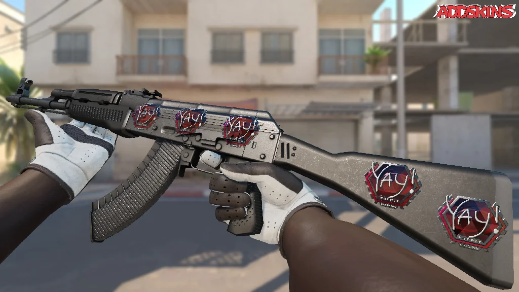 Sticker | yay (Foil) | London 2018 inspecting