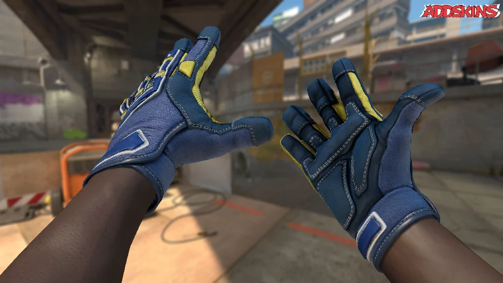 ★ Specialist Gloves | Field Agent inspecting