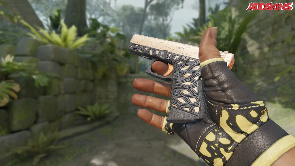 Glock-18 | Ifrit Lattice inspecting