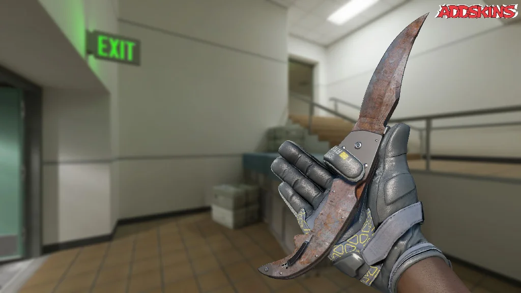 ★ Falchion Knife | Rust Coat inspecting