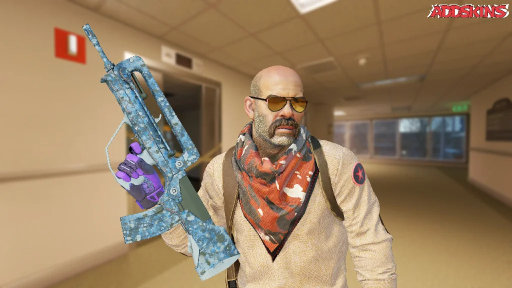 FAMAS | Cyanospatter pose-2