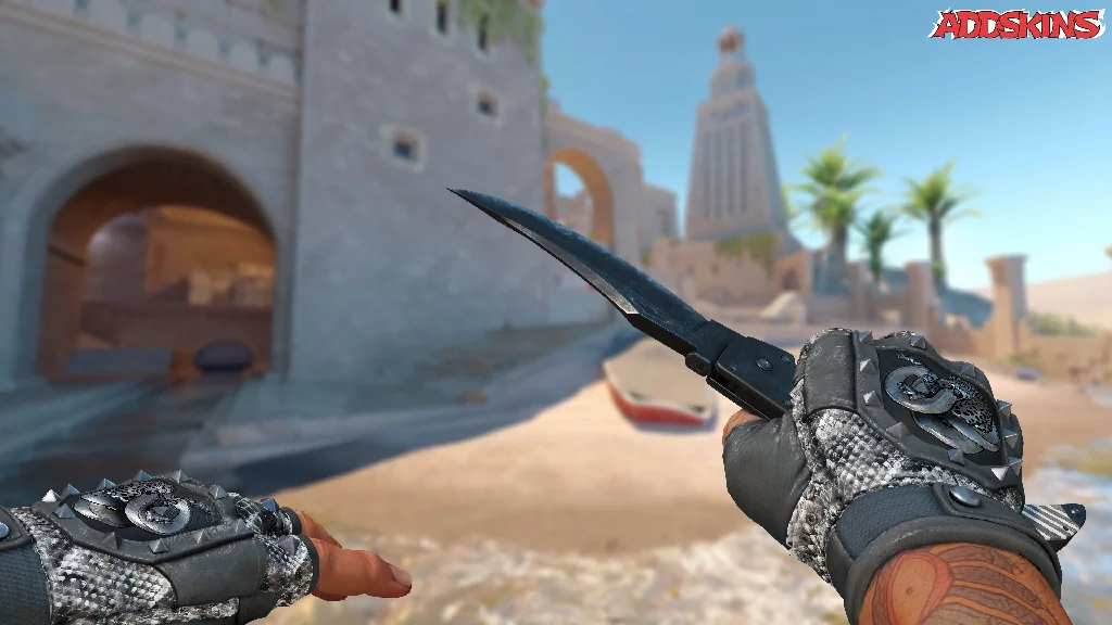 ★ Falchion Knife | Black Laminate holding