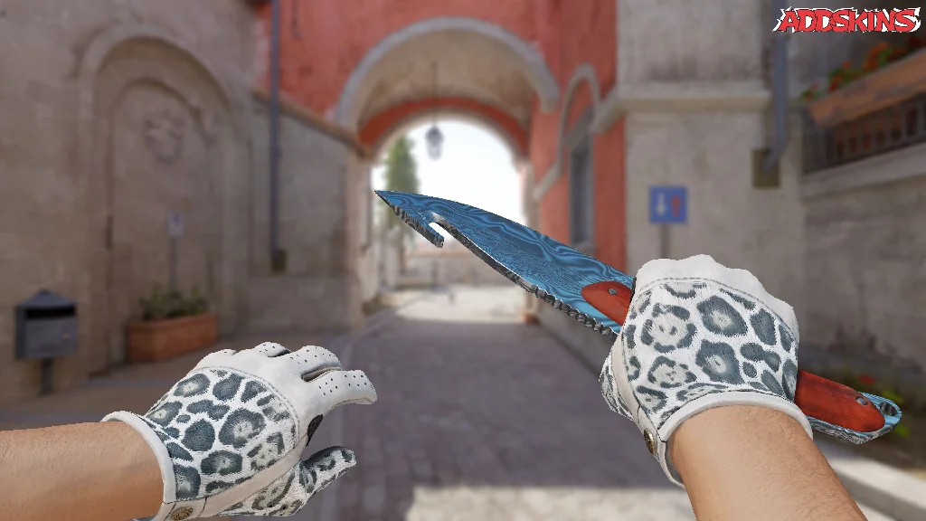 ★ Gut Knife | Damascus Steel holding