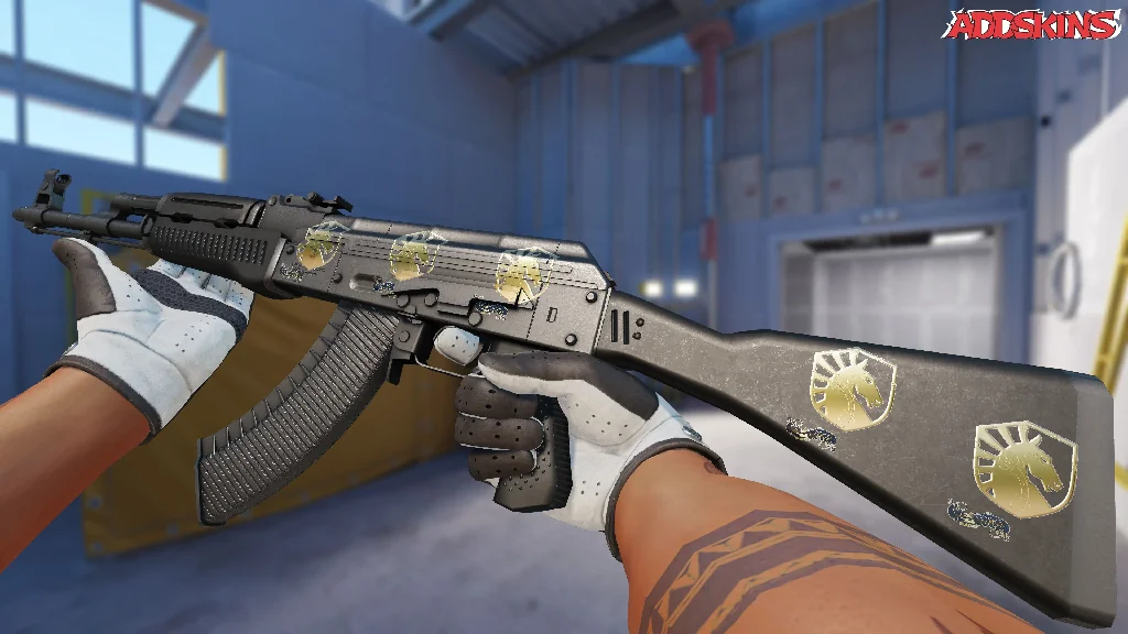 Sticker | Team Liquid (Gold) | Paris 2023 inspecting