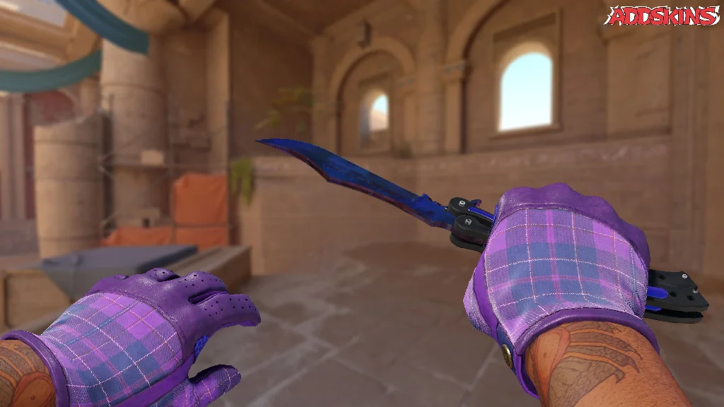 ★ Butterfly Knife | Doppler Black Pearl holding
