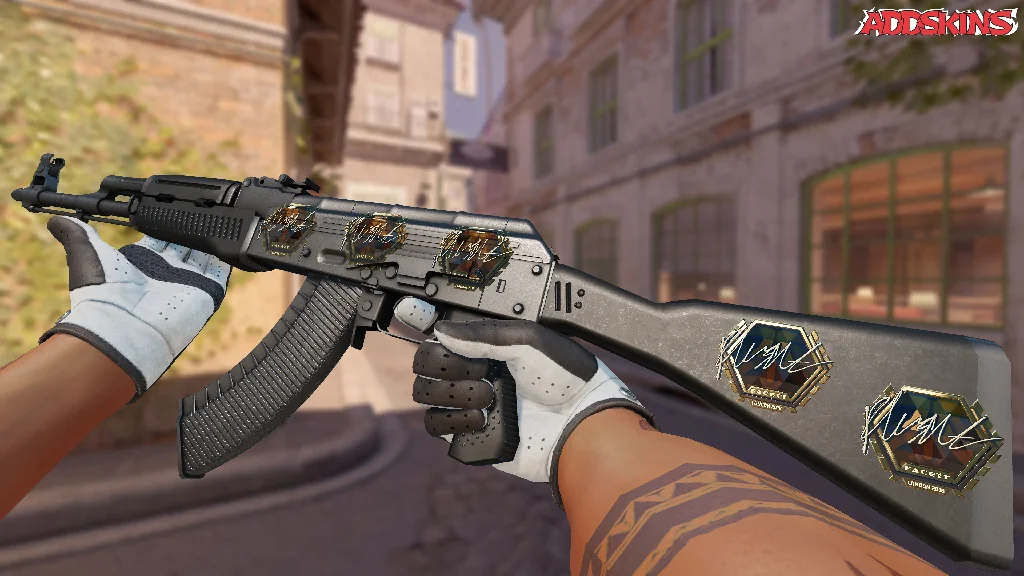 Sticker | flusha (Gold) | London 2018 inspecting