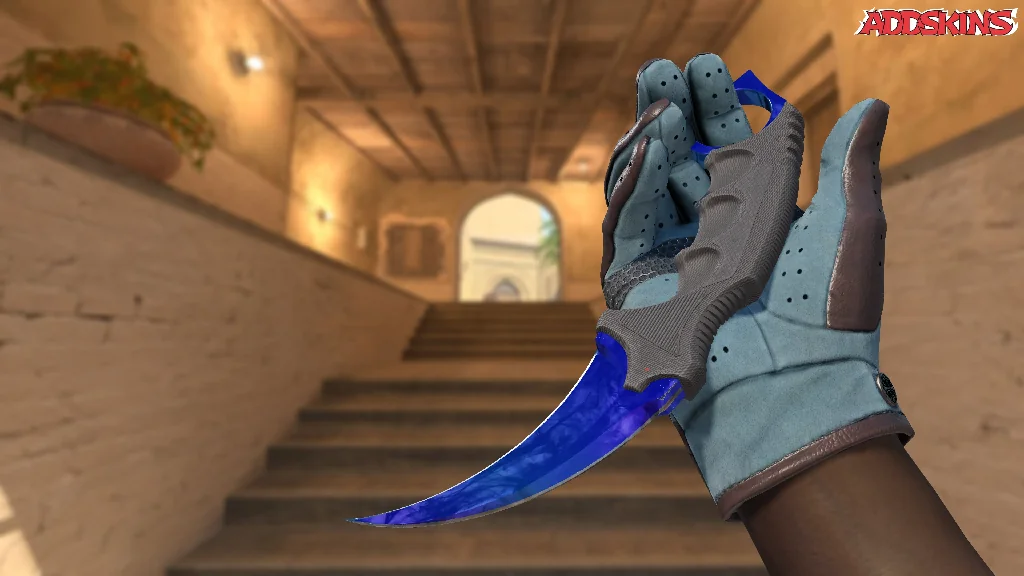 ★ Karambit | Doppler Sapphire inspecting