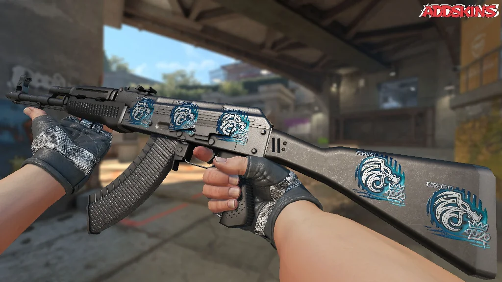 Sticker | North (Foil) | 2020 RMR inspecting