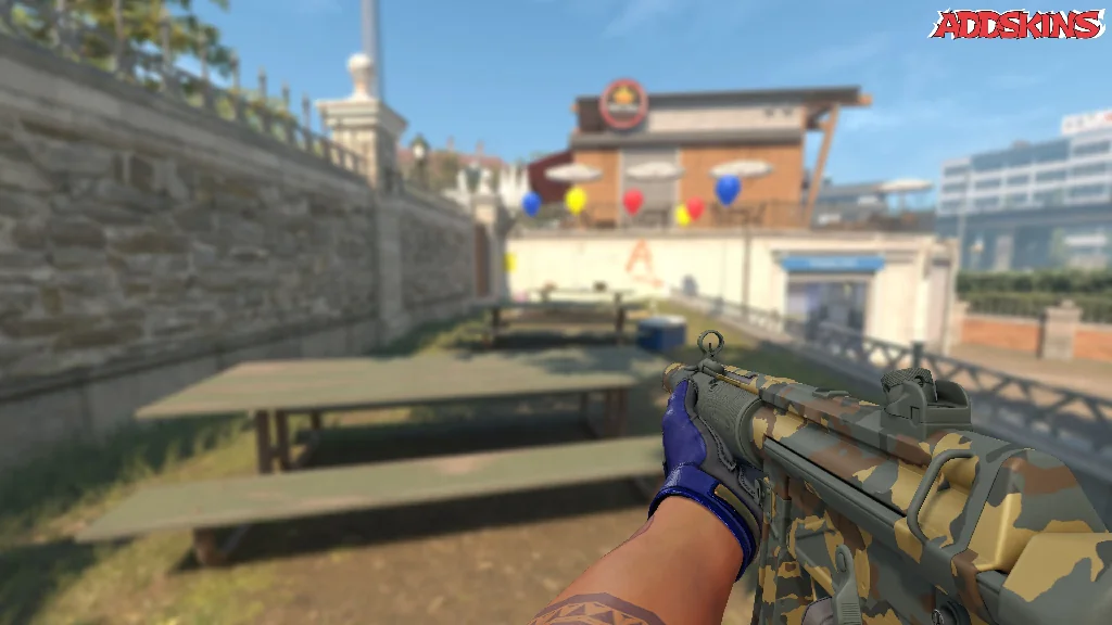 MP5-SD | Gold Leaf holding