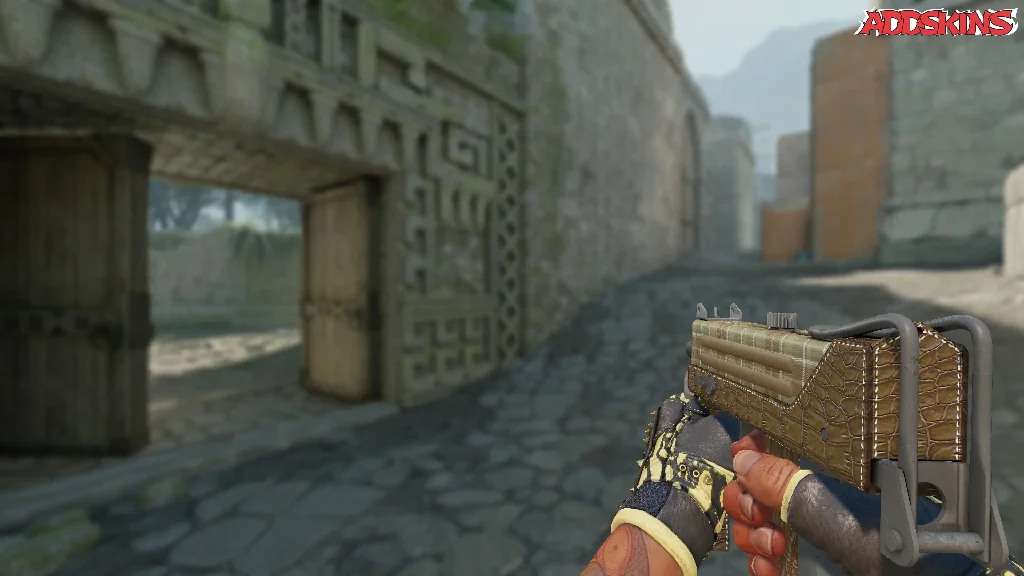 MAC-10 | Commuter holding