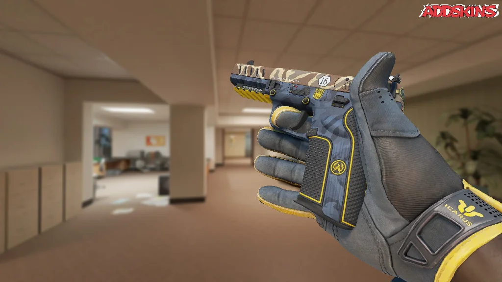 Five-SeveN | Buddy inspecting