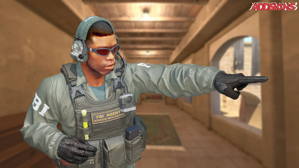 Markus Delrow | FBI HRT pose-2