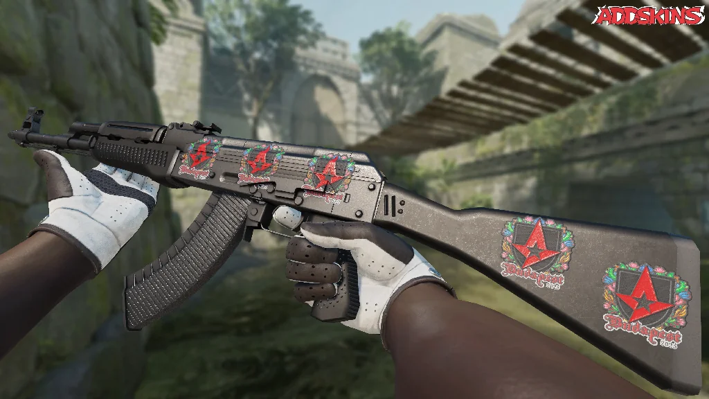 Sticker | Astralis (Embroidered) | Budapest 2025 inspecting