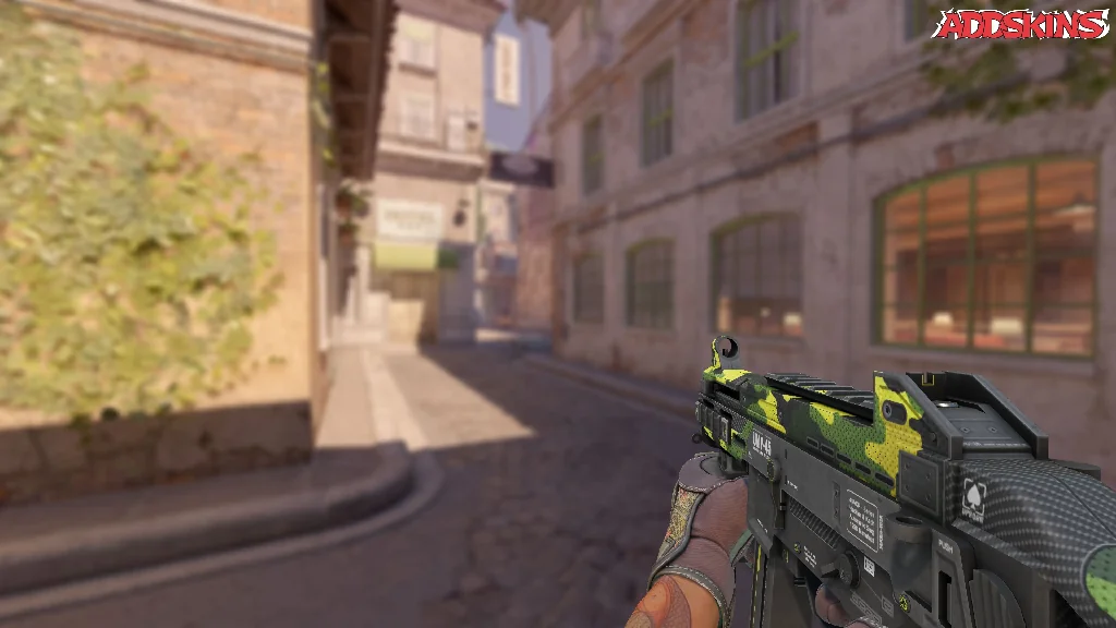 UMP-45 | Riot holding