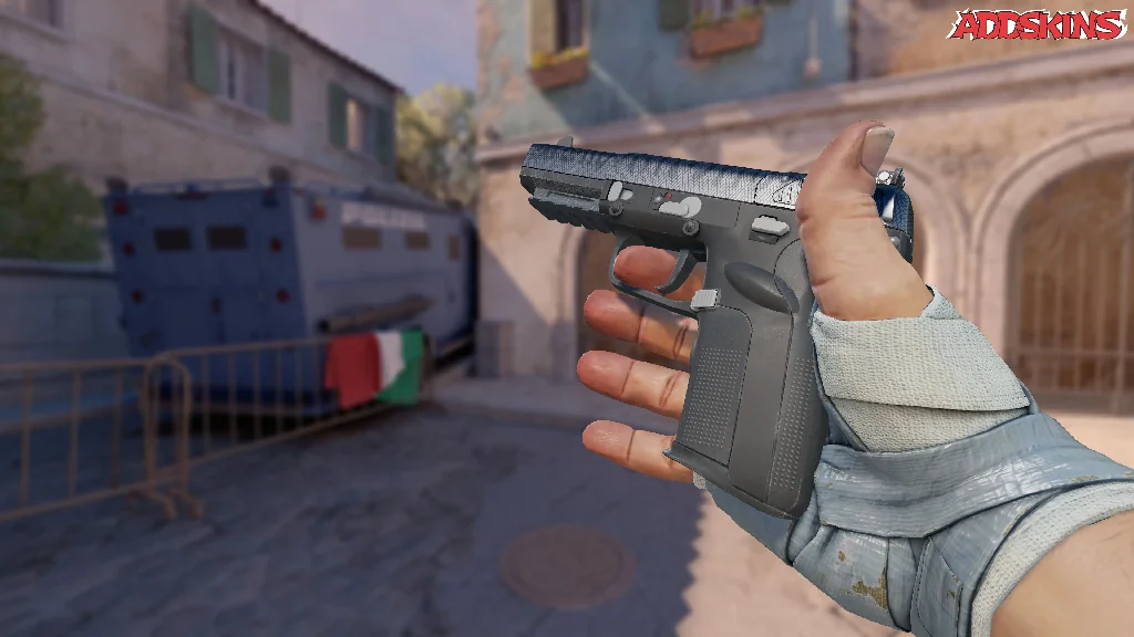 Five-SeveN | Scumbria inspecting