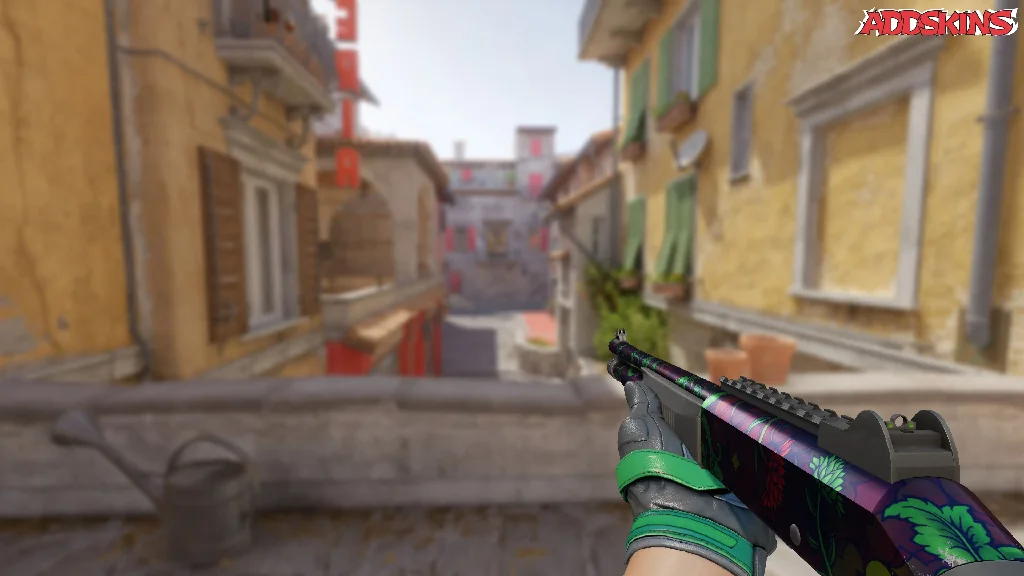 XM1014 | Elegant Vines holding
