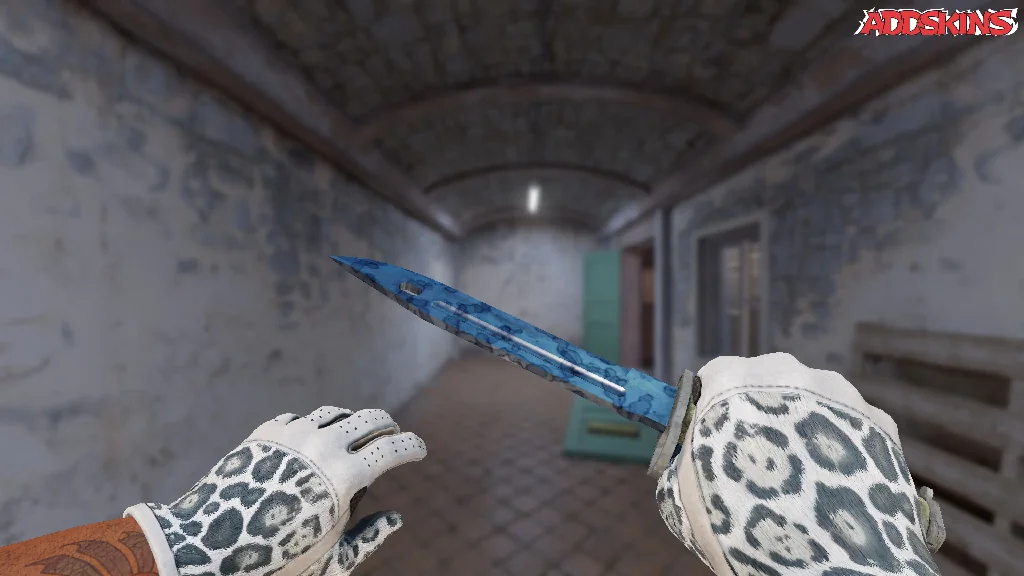 ★ Bayonet | Stained holding