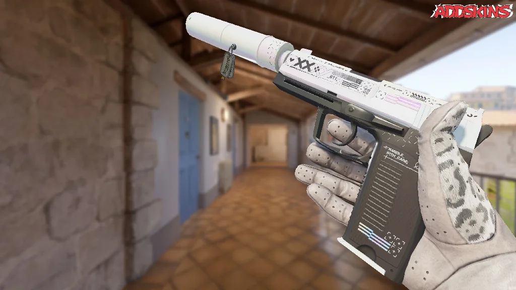 Charm | Austin 2025 Highlight | Spinx Dust II Triple Kill inspecting