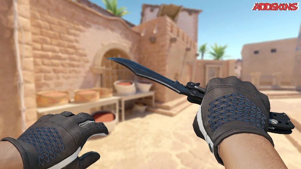 ★ Butterfly Knife | Black Laminate holding