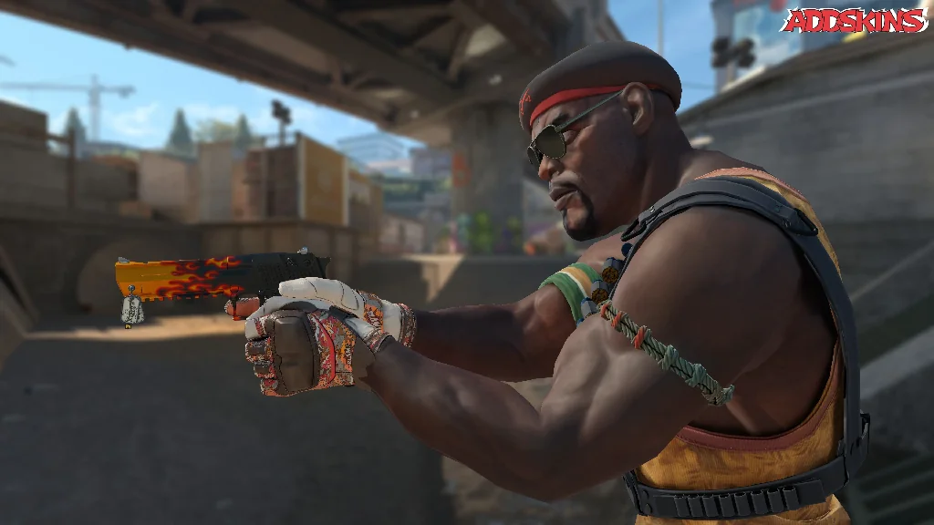 Charm | Austin 2025 Highlight | The Running MAC-10 pose-3