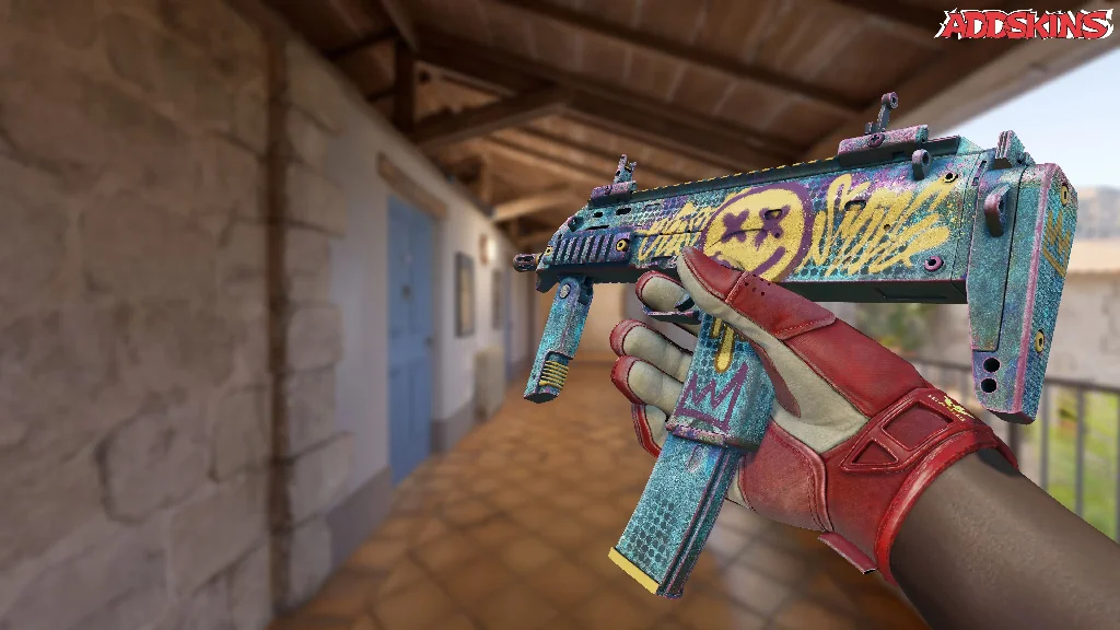 MP7 | Just Smile inspecting