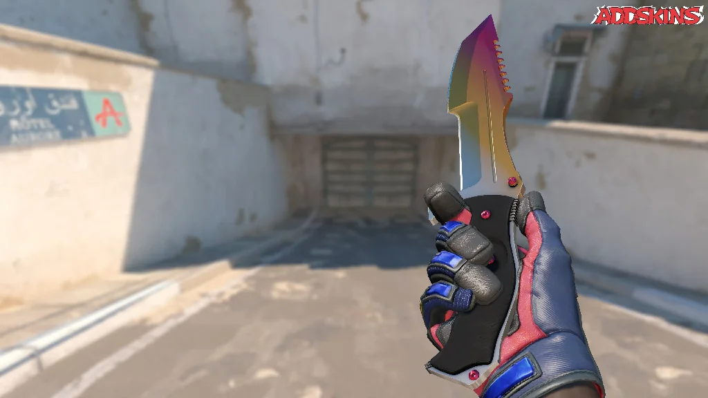 ★ Huntsman Knife | Fade inspecting