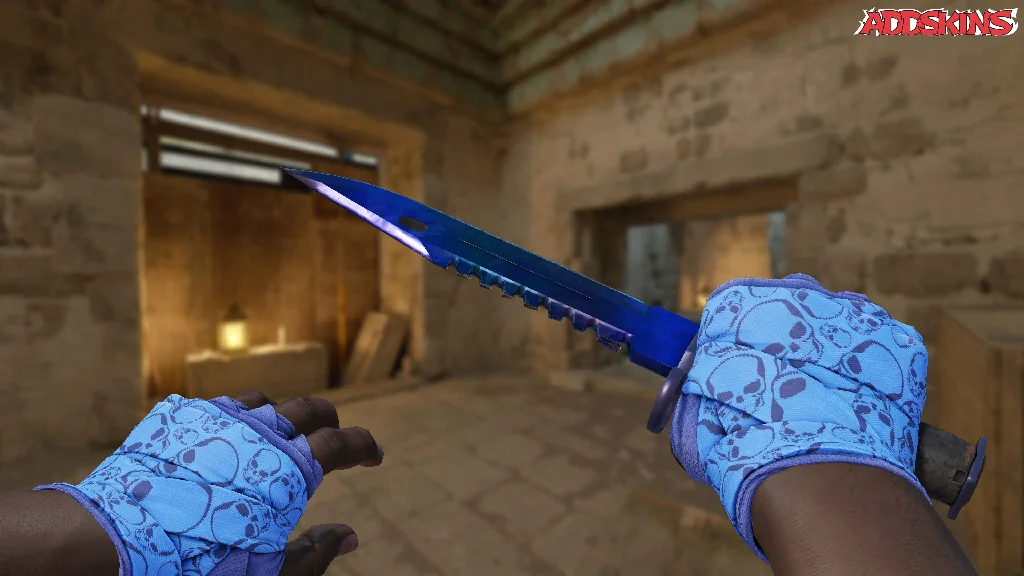 ★ M9 Bayonet | Doppler Phase 3 holding