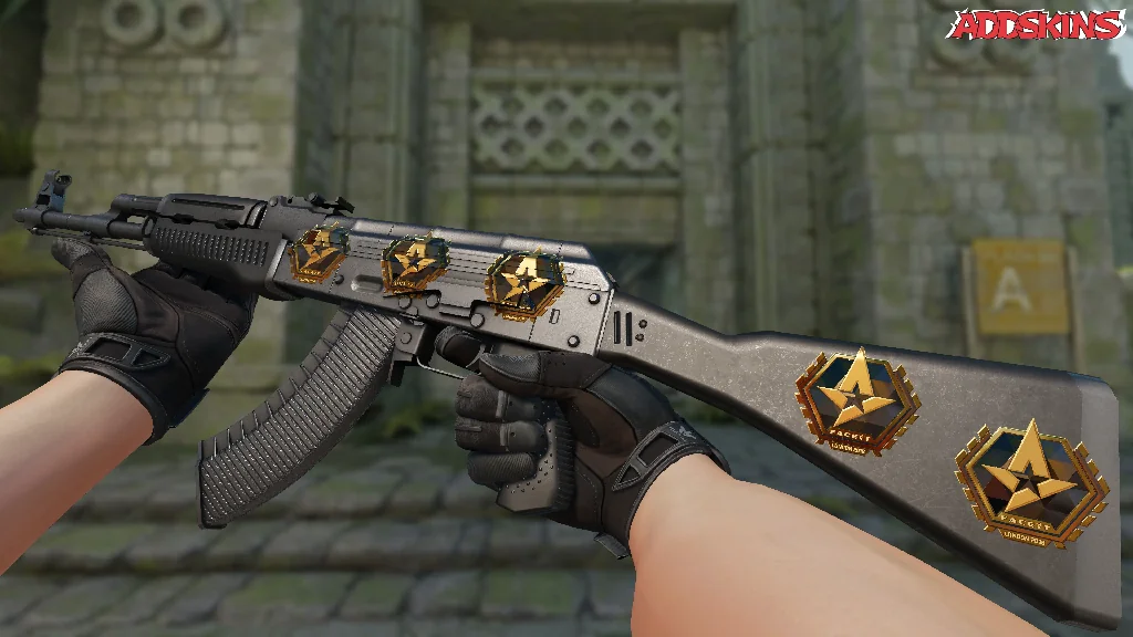 Sticker | Astralis (Gold) | London 2018 inspecting