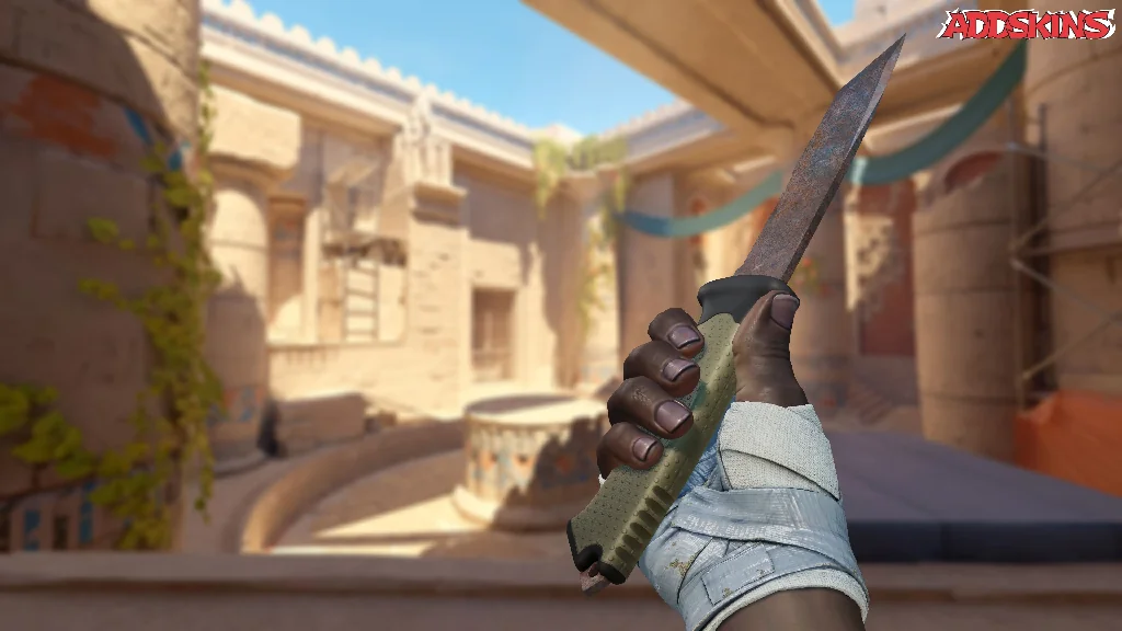 ★ Ursus Knife | Rust Coat inspecting
