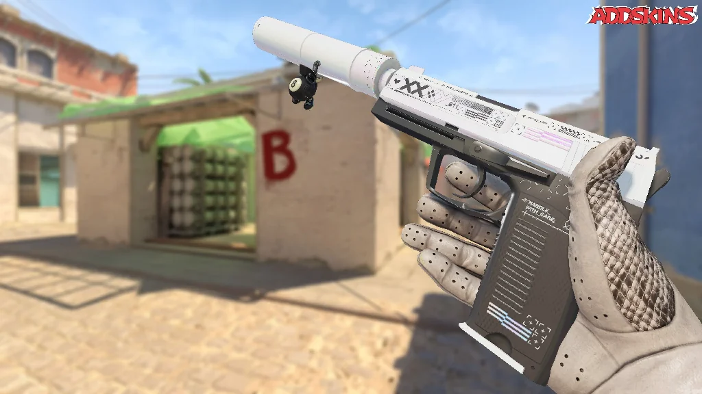 Charm | 8 Ball IGL inspecting
