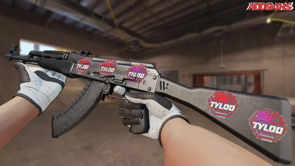 Sticker | Tyloo (Holo) | London 2018 inspecting