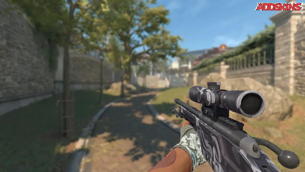 SSG 08 | Grey Smoke holding