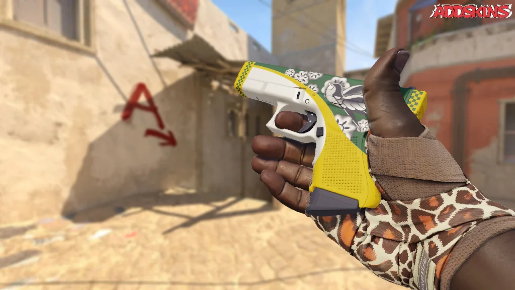 Glock-18 | Glockingbird inspecting