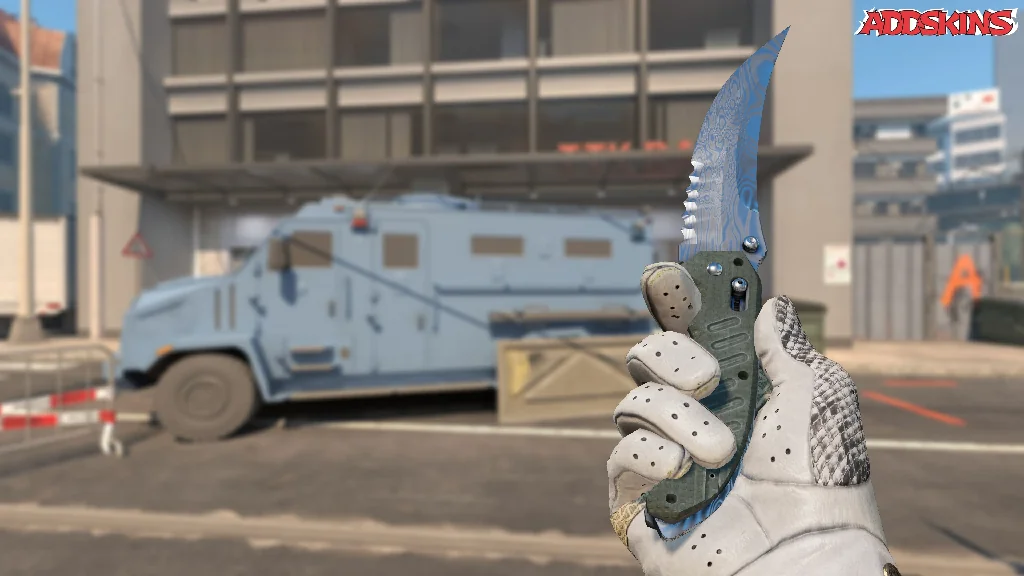 ★ Flip Knife | Damascus Steel inspecting