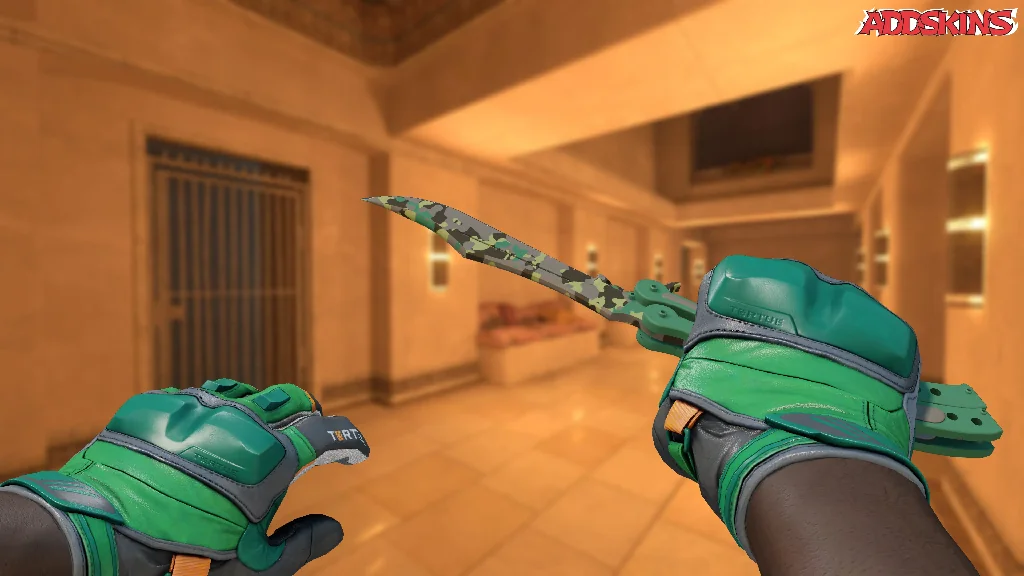 ★ Butterfly Knife | Boreal Forest holding